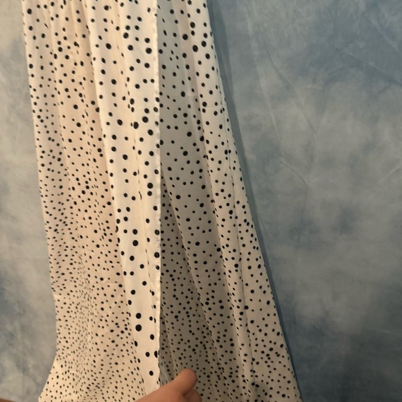 White and black polka dot maxi dress - Picture 2 of 8